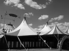 ほどこしと親切