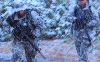 直立不動の敬礼