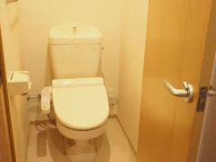 ドア裏の落書き