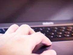 遅れて届いた母からのメール