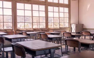 先生の目に浮かぶ涙